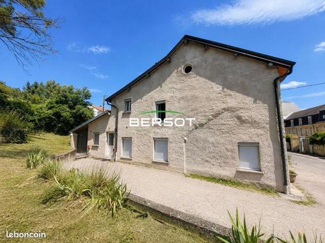 Maison 8 pièces 189 m²