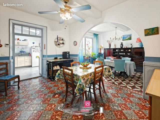 Maison 8 pièces 189 m²