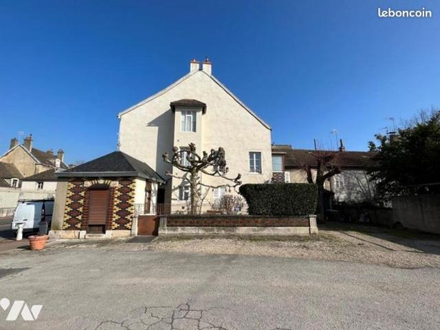 Maison 8 pièces 189 m²