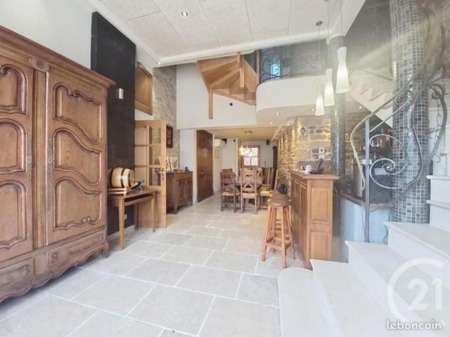 Maison 8 pièces 189 m²