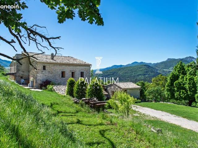 Maison 8 pièces 180 m²