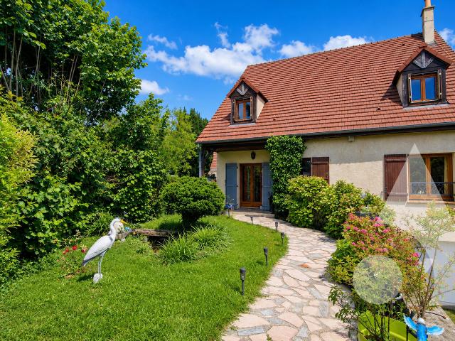 Maison 8 pièces 180 m²