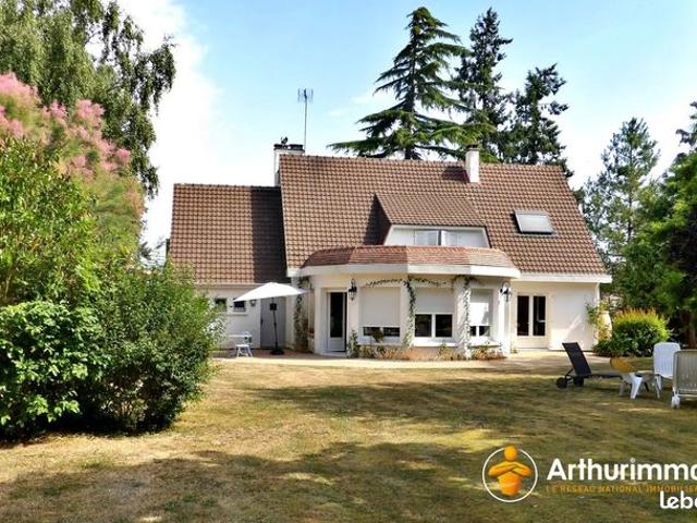 Maison 8 pièces 180 m²