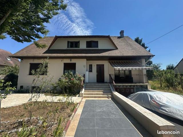 Maison 8 pièces 180 m²
