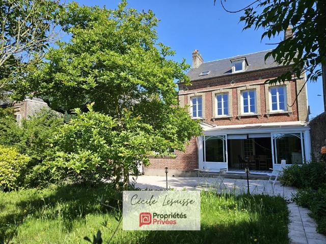 Maison 8 pièces 180 m²