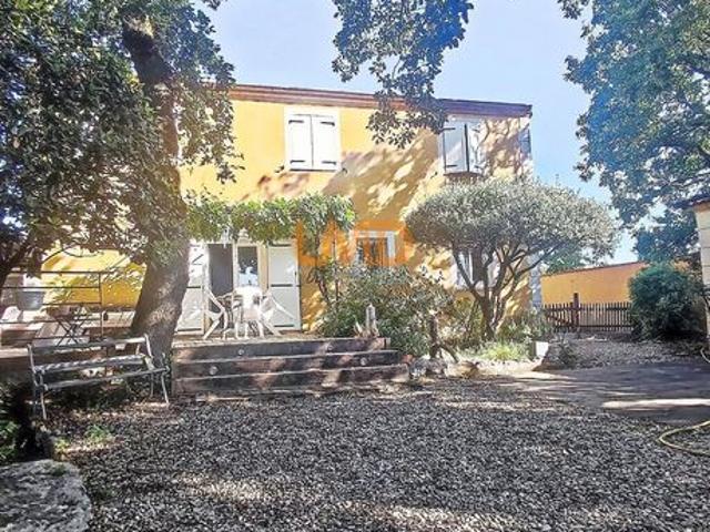 Maison 8 pièces 180 m²