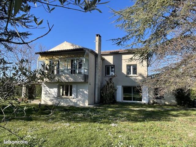 Maison 8 pièces 180 m²