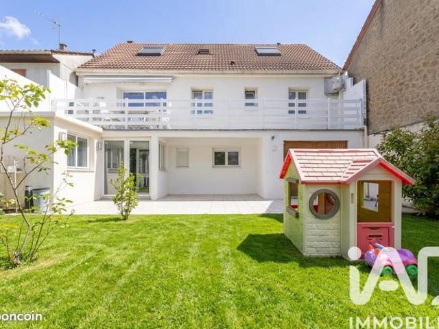 Maison 8 pièces 180 m²