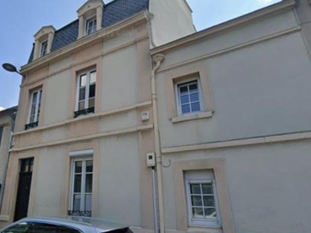 Maison 8 pièces 180 m²
