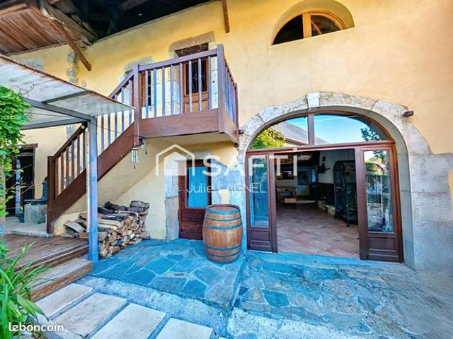 Maison 8 pièces 180 m²