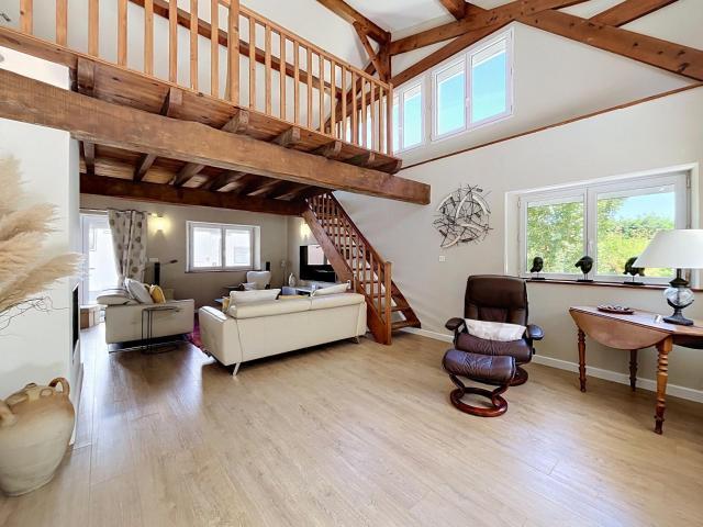 Maison 8 pièces 180 m²