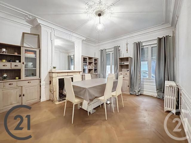 Maison 6 pièces 180 m²