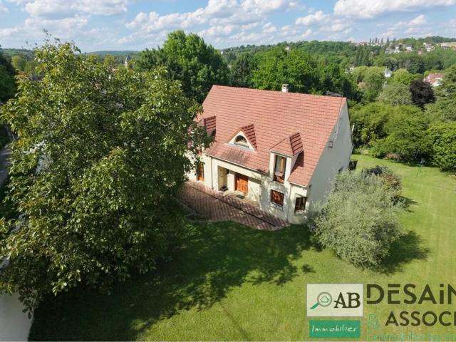 Maison 8 pièces 180 m²