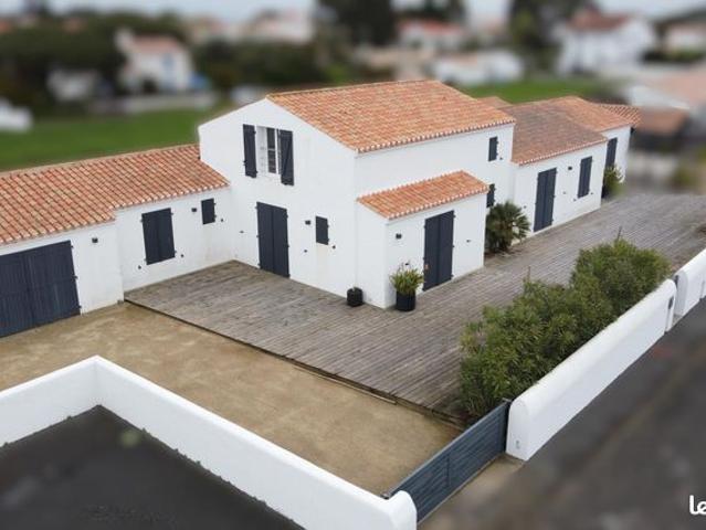 Maison 8 pièces 180 m²