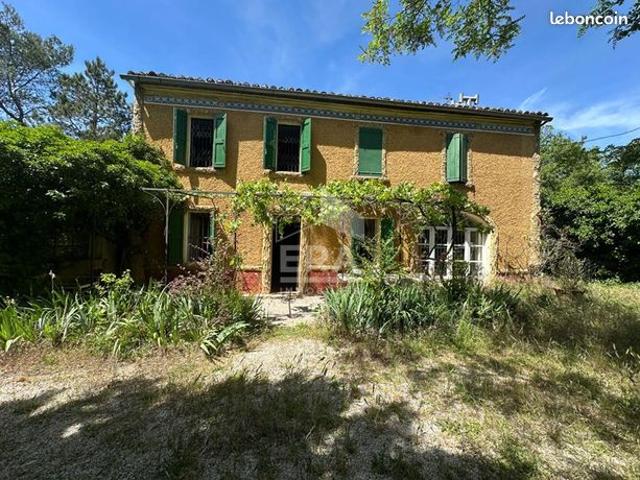 Maison 8 pièces 180 m²