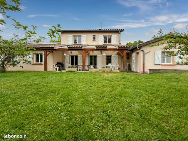Maison 8 pièces 180 m²