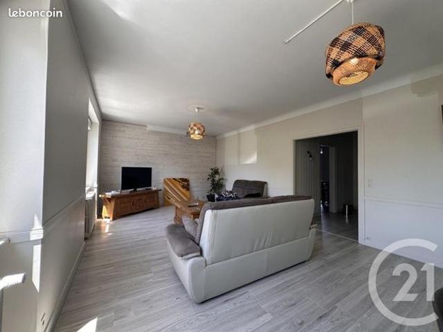 Maison 8 pièces 180 m²