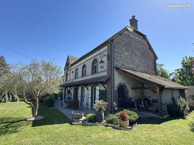 Maison 8 pièces 180 m²