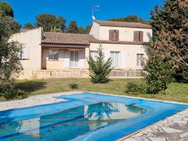 Maison 8 pièces 180 m²