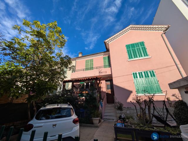Maison 8 pièces 180 m²