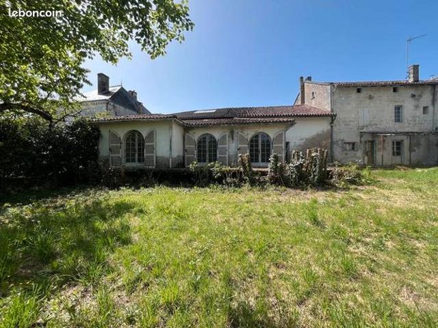Maison 8 pièces 180 m²