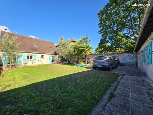 Maison 8 pièces 180 m²