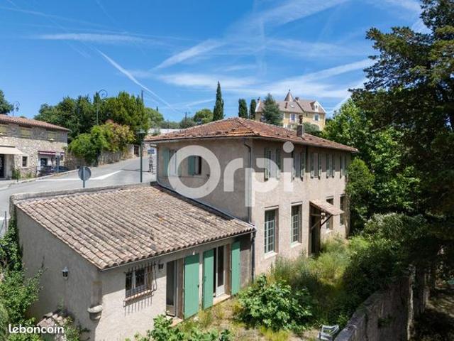 Maison 8 pièces 180 m²
