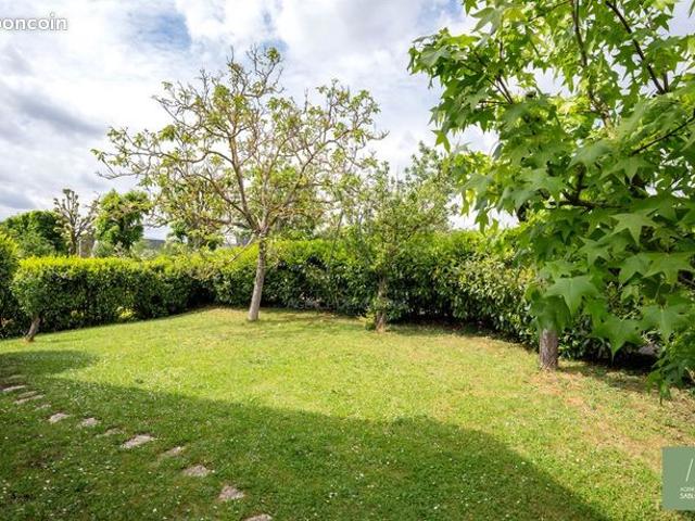 Maison 8 pièces 180 m²