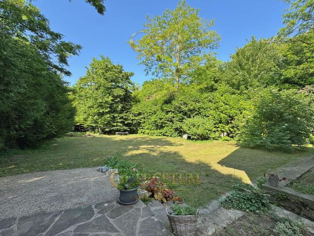 Maison 8 pièces 165 m²