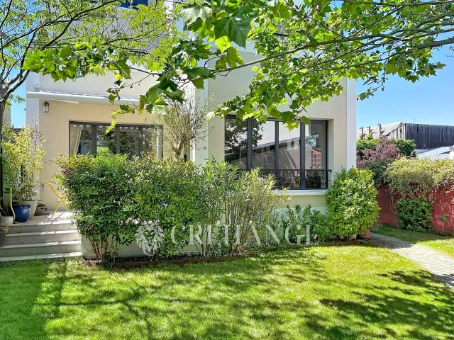 Maison 8 pièces 180 m²