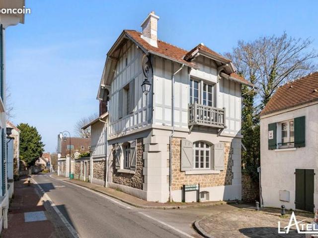 Maison 8 pièces 180 m²