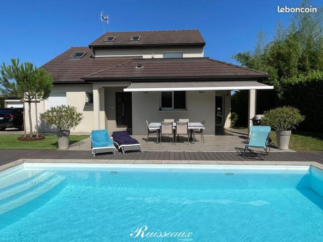 Maison 8 pièces 180 m²