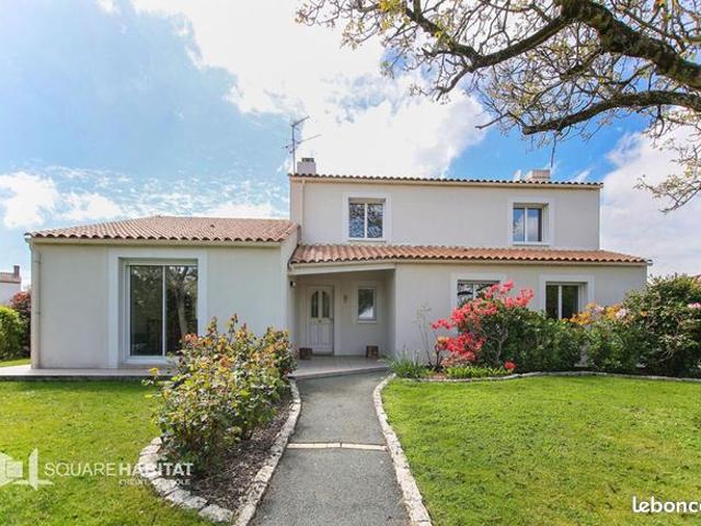 Maison 8 pièces 180 m²
