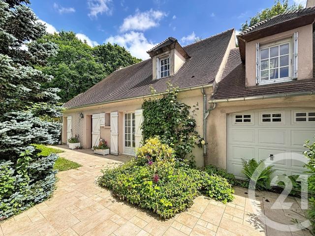 Maison 8 pièces 180 m²