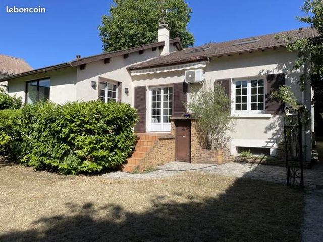 Maison 8 pièces 180 m²