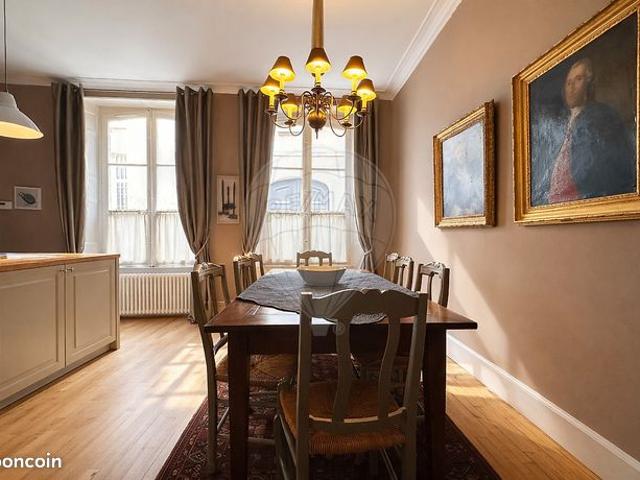 Maison 8 pièces 180 m²