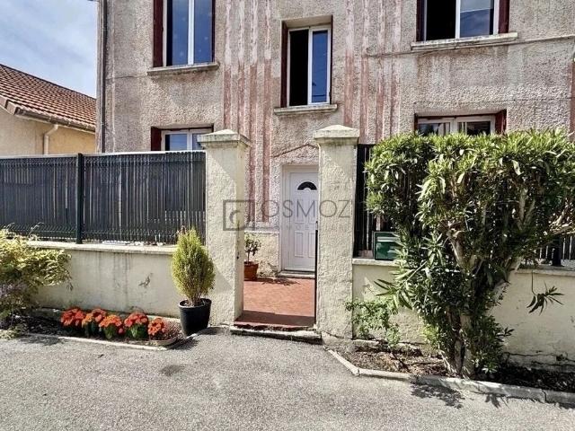 Maison 8 pièces 180 m²