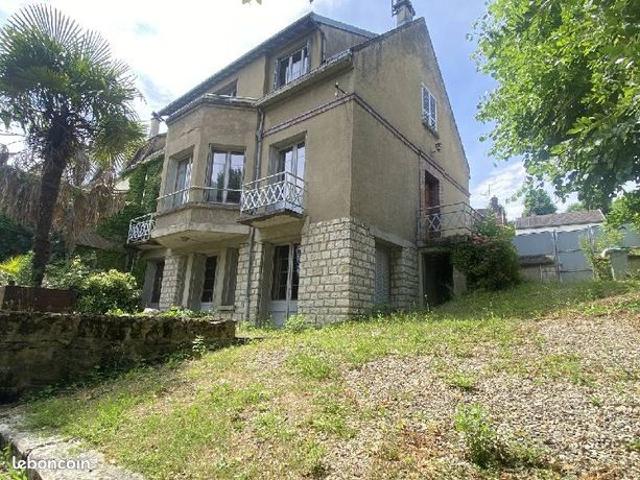 Maison 8 pièces 180 m²