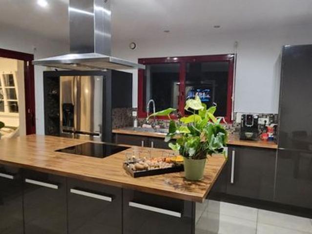 Maison 8 pièces 180 m²