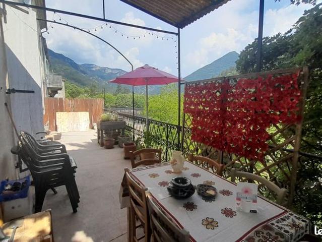 Maison 8 pièces 180 m²