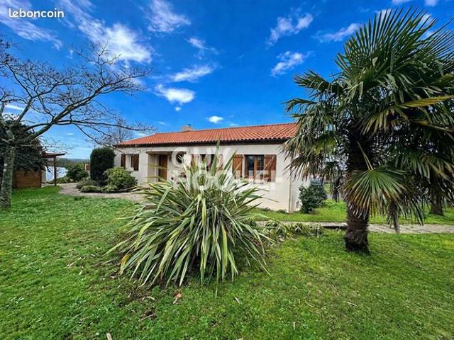 Maison 8 pièces 180 m²
