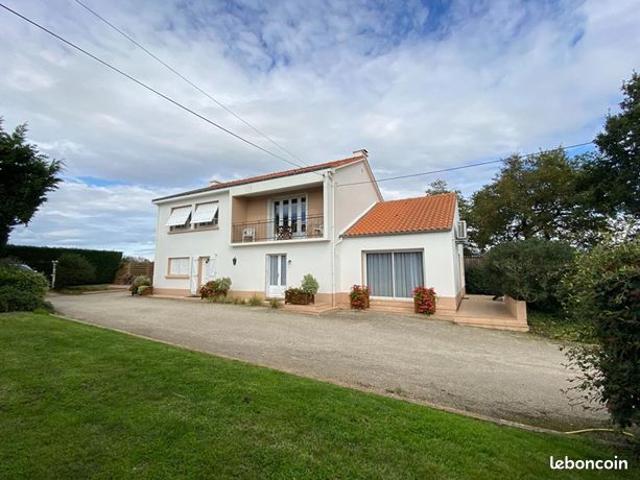 Maison 8 pièces 180 m²