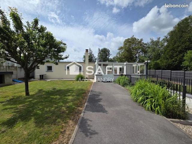 Maison 8 pièces 180 m²
