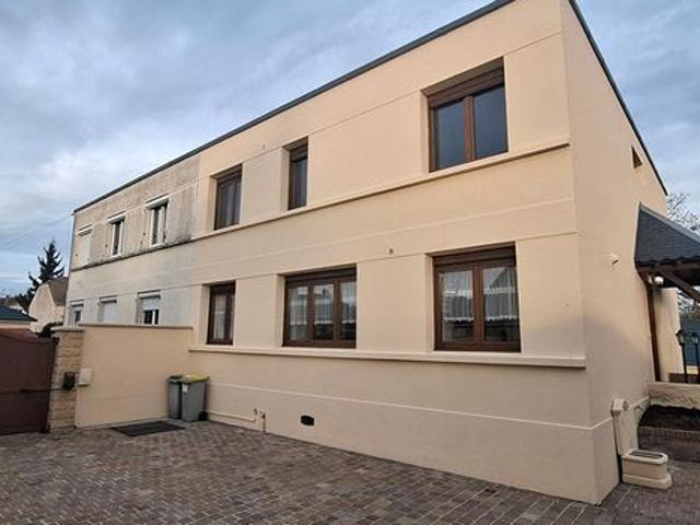 Maison 8 pièces 180 m²