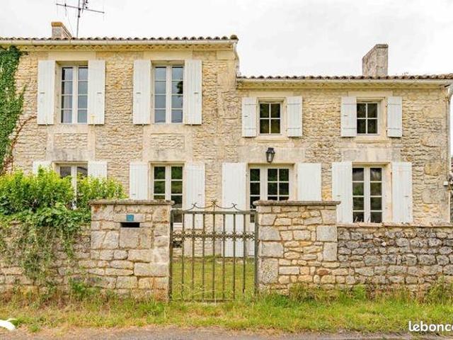 Maison 8 pièces 180 m²