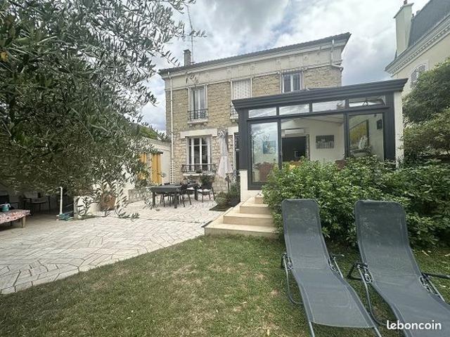 Maison 8 pièces 180 m²