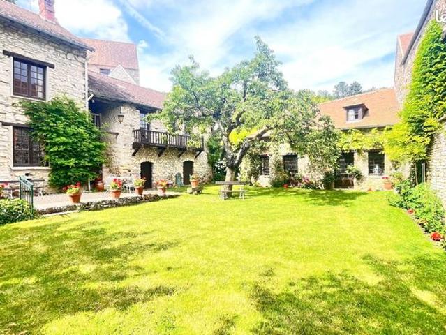 Propriété 8 pièces 180 m²
