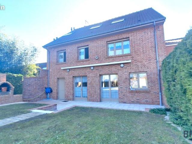 Maison 8 pièces 180 m²