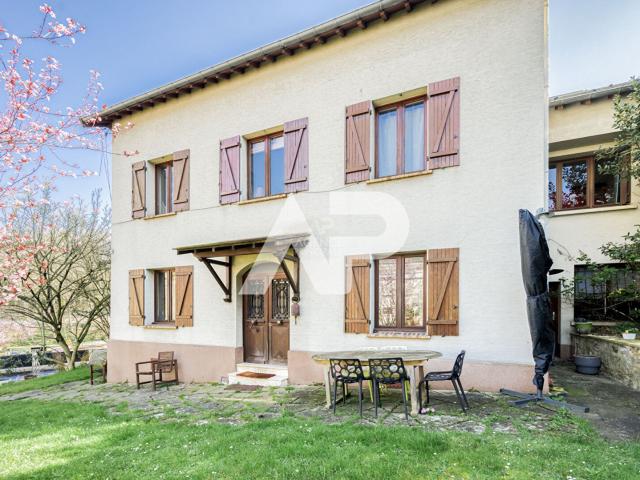 Maison 8 pièces 180 m²