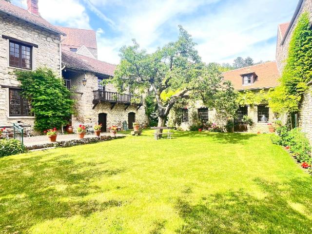 Maison 8 pièces 180 m²